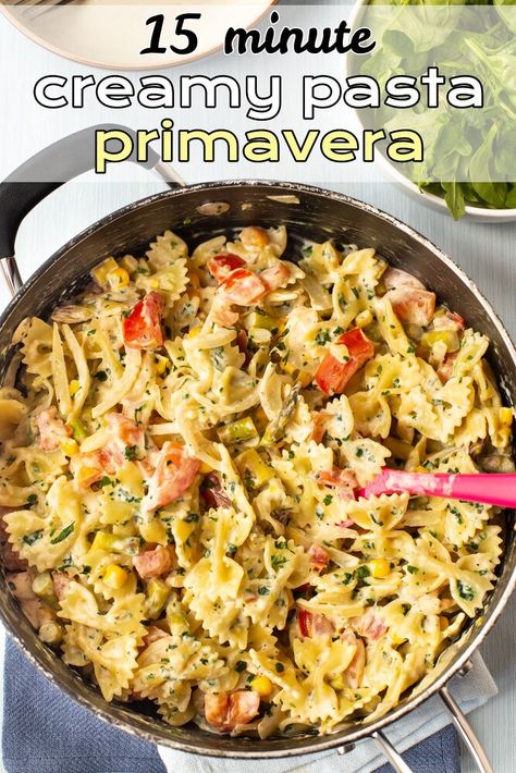 This creamy pasta primavera is a quick and easy 15 minute dinner that’s packed with fresh veggies, with a creamy, cheesy sauce. By the time it gets to dinner time, and the whole household is tired and hungry, I need something easy that can be cooked quickly. This 15 minute creamy pasta primavera is one of my favourite quick dinners. It’s packed with veg, full of different flavours and textures, and I can adapt the recipe to use up whatever’s in the fridge! I love super quick dinner… Best Pasta Primavera, Pasta Primavera Recipes, Creamy Pasta Primavera, Easy Pasta Primavera, Primavera Recipe, Veggie Dinners, Family Dinner Recipe, Pasta Primavera Recipe, Easy Family Dinner