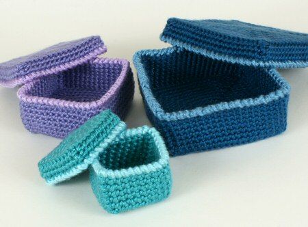 Crochet Gift Boxes.  would be great to use in giving, as the boxes are reusable.  Love the idea, but it's $5.50 for the pattern. Crochet Square Box Free Pattern, Crochet Gift Box Free Pattern, Crochet Box Pattern, Crochet Boxes, Box Crochet, Crocheted Baskets, Crochet Products, Crochet Phone Cases, Crochet Bowl