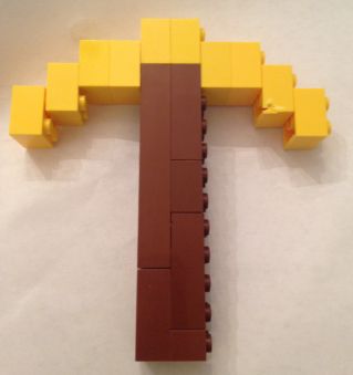 Minecraft Lego Golden Pickaxe Minecraft Pickaxe, Minecraft Costumes, Minecraft Ender Dragon, Minecraft Lego, Lego Challenge, Lego Club, Construction Lego, Creeper Minecraft, Diy Minecraft