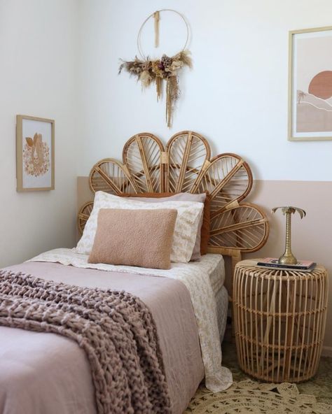 20 Boho Girl's Bedroom Ideas - Wonder Forest Twin Boho Bedroom, Girls Boho Bedroom Ideas, Teen Girl Boho Bedroom, Kids Boho Bedroom, Girl Boho Bedroom, Boho Teenage Girl Bedrooms, Teen Bedroom Decor Ideas, Haven Bedroom, Boho Girls Bedroom