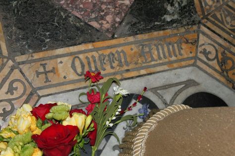 Detail of Anne Boleyn's grave marker at the Chapel of St. Peter ad Vincula in the Tower of London. British History Facts, Anne Boleyn Aesthetic, Natalie Dormer Anne Boleyn, Tudor Era, The Tower Of London, Catherine Of Aragon, King Henry Viii, Tudor History, History Nerd