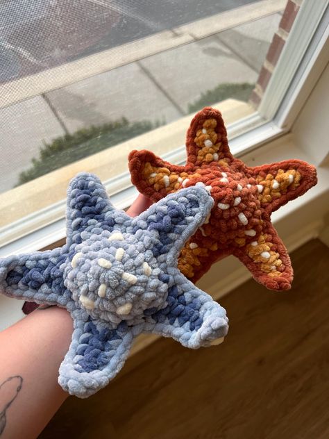 Welcome to my shop of handmade items! This is a crocheted plush starfish! Thank you so much for taking the time to look at my products, I hope you find something you like!  The original pattern design for this item is by Sweet Creek Patterns Crocheted items are delicate and should not be near sharp objects. Crochet Products Ideas, Small White Crochet Projects, Ocean Crochet Ideas, Crochet Ocean Theme, Ocean Crochet Patterns Free, Starfish Crochet Pattern Free, Crochet Starfish Free Pattern, Cute Crochet Items, Crochet Shop Ideas