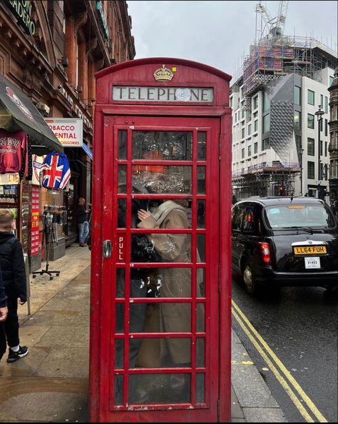 Couple photograph inspo Phone booth couple photo ideas From donnaromina on instagram London Phone Booth Aesthetic, Phone Booth Aesthetic, Phone Booth Photoshoot, London Phone Booth, Couple Photo Ideas, Magnolia Parks, 2024 Moodboard, Rustic Minimalist, Art Final