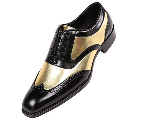 These gold, flashy men's dress shoes will make you stand out everywhere you go!!! Tuxedo Shoes, High Fashion Men, Retro Style Dress, Metallic Shoes, Oxford Shoes Men, Wingtip Oxford, Tuxedo For Men, Formal Shoes For Men, Mens Gold