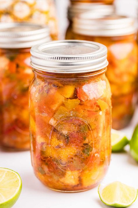 How to Make Fresh   Gorgeous Pineapple Mango Salsa Pineapple Canning Recipes, Canning Juice Recipes, Pineapple Salsa Canning Recipe, Mango Salsa Canning Recipe, Canning Pineapple, Pineapple Mango Salsa, Salsa Canning Recipes, Cowboy Candy, Mango Salsa Recipes