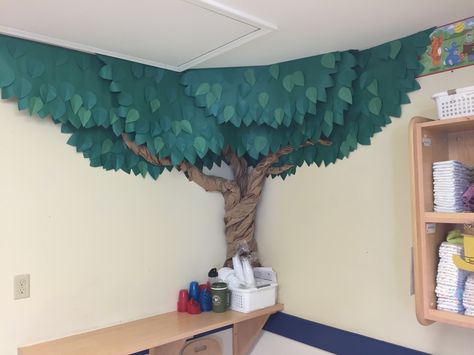 classroom tree Creating A Tree In The Classroom, Diy Tree Classroom, Paper Tree In Classroom, Paper Tree Wall Decoration, Diy Tree In Classroom, Classroom Trees Corner, Classroom Tree Ideas, Tree In Classroom Ideas, How To Make A Tree For Classroom