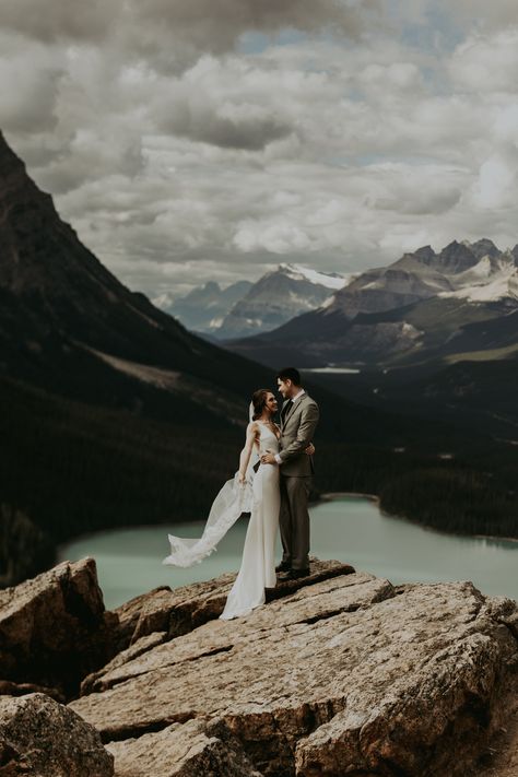 peyto lake elopement, elope at peyto lake, Banff elopement locations Banff Elopement Fall, Mountain Lake Elopement, Elopement Banff, Banff Photography, Banff Elopement, Elopement Pictures, Peyto Lake, Lake Elopement, Banff Wedding