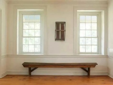 Classic interior design styles and how to light them – Shaker style Dado Panelling, Shaker Architecture, Plant Bench, Shaker Bench, Shaker Interior, Shaker Design, Old Stone Houses, Shaker Furniture, House Restoration