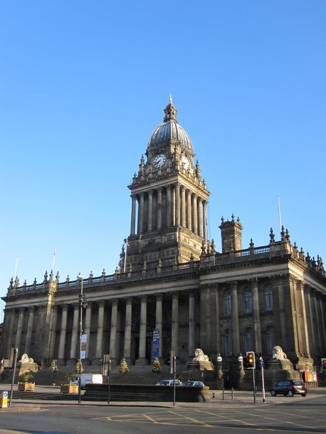 Town Hall - Leeds Leeds Town Hall, Halicarnassus Mausoleum, Leeds Architecture, Permanent Job, Grand Theatre, Leeds England, Leeds United Fc, Leeds Uk, Scotland History