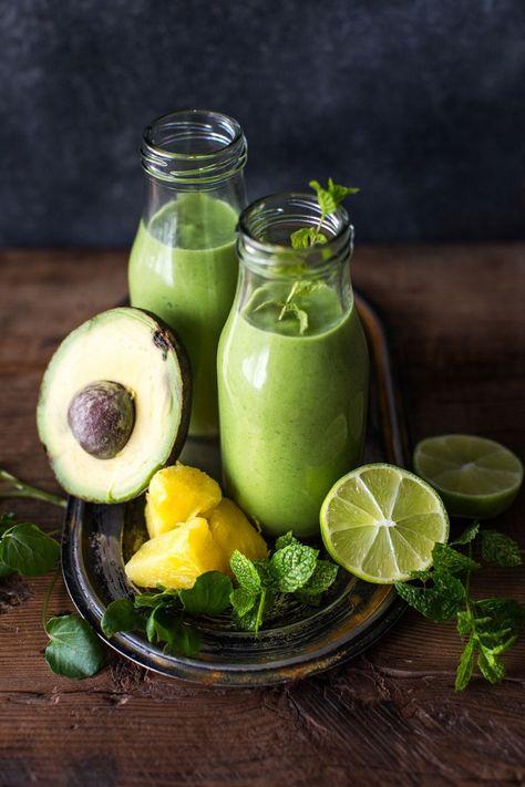 Watercress, Avocado And Lime Smoothie How To Make Lime Smoothie Recipes, Avocado Drink, Breakfast Smoothie Bowl Recipes, Watercress Recipes, Lime Smoothie, Avocado Juice, Breakfast Smoothie Bowl, Yummy Smoothie Recipes, Smoothie Bowl Recipe