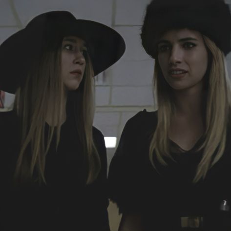 Zoe And Madison Ahs Icons, Zoe And Madison Ahs, Violet Harmon, Ahs Cast, Madison Montgomery, House Of Versace, Tate And Violet, Taissa Farmiga, Ahs Coven