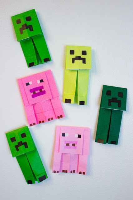 Minecraft Crafts Diy Easy, Craft Ideas For Birthday, Minecraft Art Ideas, Origami Minecraft, Minecraft Creepers, Toothless Party, Homeschool Themes, Minecraft Activities, Video Game Crafts