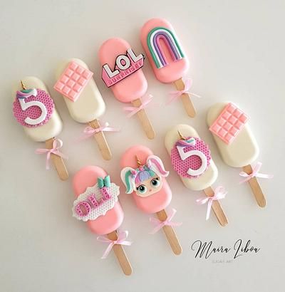 Surprise Party Themes, Lol Unicorn, Lol Party Ideas, Lol Cake, Lol Birthday Party, Lol Surprise Party, Cake Popsicles, Lol Doll Cake, Girls Slumber Party