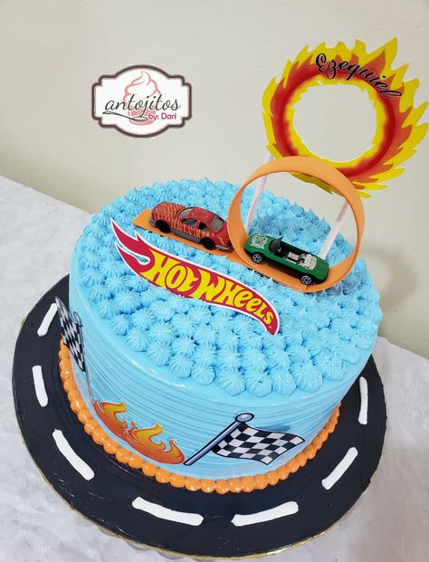 Homemade Hot Wheels Cake, Hotwheels Buttercream Cake, Hot Wheels 3rd Birthday Cake, Hot Wheels Cake Design, Simple Hot Wheels Birthday Cake, Small Hot Wheels Cake, Hot Wheels Birthday Party Cake, Hot Wheels Birthday Cupcakes, Hot Wheels Buttercream Cake