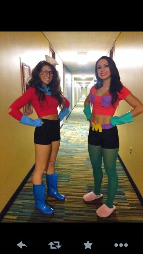 mermaidman and barnacle boy costume - I think I have my spirit week idea. Lets just make this a bit more modest Mermaid Man And Barnacle Boy, Mermaid Man And Barnacle, Barnacle Boy, Friend Costumes, Mermaid Man, Bff Halloween Costumes, Best Friend Halloween Costumes, Halloween Coustumes, Duo Halloween Costumes