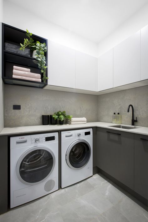 Discover how Matt & El'ise created this luxurious Kinsman laundry in House 4. Caesarstone Primordia, Bosch Appliances Kitchen, Matt Kitchen, Laundry Pantry, Top Kitchen Cabinets, Caesarstone Quartz, Pantry Laundry, Dream Laundry Room, Laundry Design