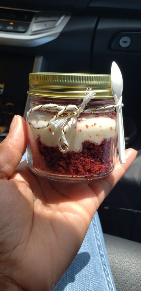 Red velvet cake in the jar Red Velvet Jar Cake, Caribbean Black Cake, Jar Cake, Cake Jars, Black Cake, Cake In A Jar, Dessert In A Jar, Business Aesthetic, Sweet Photo