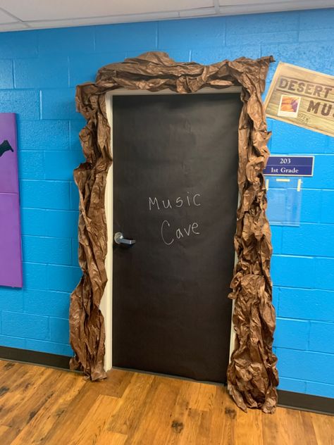 Music cave door decor Cave Classroom, Door Bulletin Boards, Cave Entrance, Vbs 2023, Vbs 2024, Vbs Ideas, Buried Treasure, Decor Themes, Library Ideas