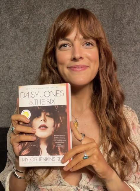 70s Inspired Wedding, Daisy Jones And The 6, Six Aesthetic, Nails For Wedding, Taylor Jenkins Reid, Daisy Jones And The Six, Festival Inspo, Riley Keough, Daisy Jones