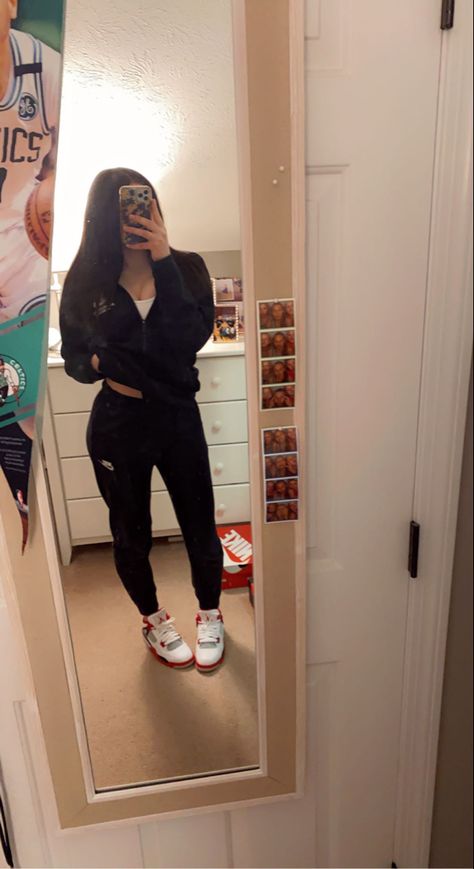 #nike #nikesneakers #sweatpants #sweatshirt #jordan4s #jordansforwomen #ootd #outfits #highschooloutfits #schooloutfits #fitcheck #outfitoftheday #outfitideas #outfitinspiration Outfit Ideas With Nike Sweatpants, Sweatpants Jordans Outfit, Sweatpants Outfit With Jordans, Styling Nike Sweatpants, Zip Up And Sweatpants Outfit, Sweatpants And Dunks Outfit, Nike Hoodie And Sweatpants Outfit, School Outfits Black Sweatpants, Jordan Sweatpants Outfit