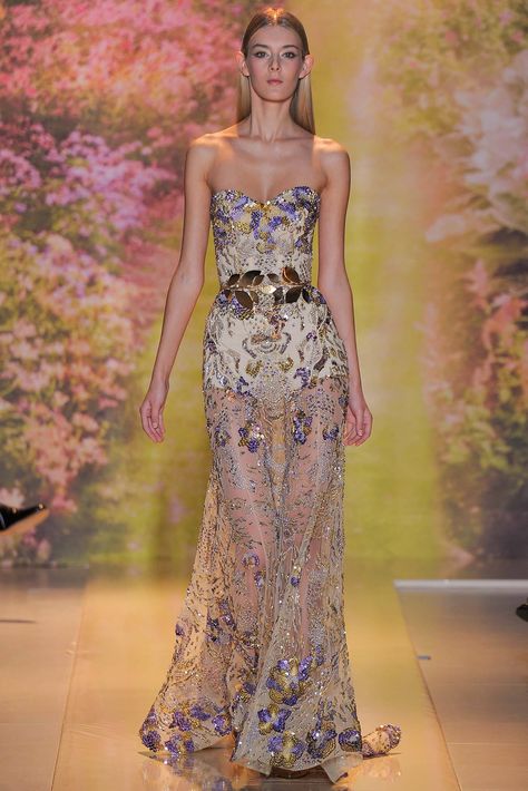 Zuhair Murad Spring 2014 Couture Collection | Vogue جورج حبيقة, Zuhair Murad Haute Couture, Couture 2014, Diy Outfits, Runway Gowns, Fashion Dresses Formal, Look Retro, Spring Couture, Couture Runway