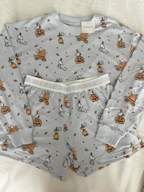 American Eagle Halloween Snoopy PJs American Eagle Fall Pjs, American Eagle Snoopy Pjs, Halloween Pajamas Aesthetic, Spooky Pjs, Snoopy Pjs, Fall Pjs, Fall Pajamas, Snoopy Pajamas, Halloween Snoopy