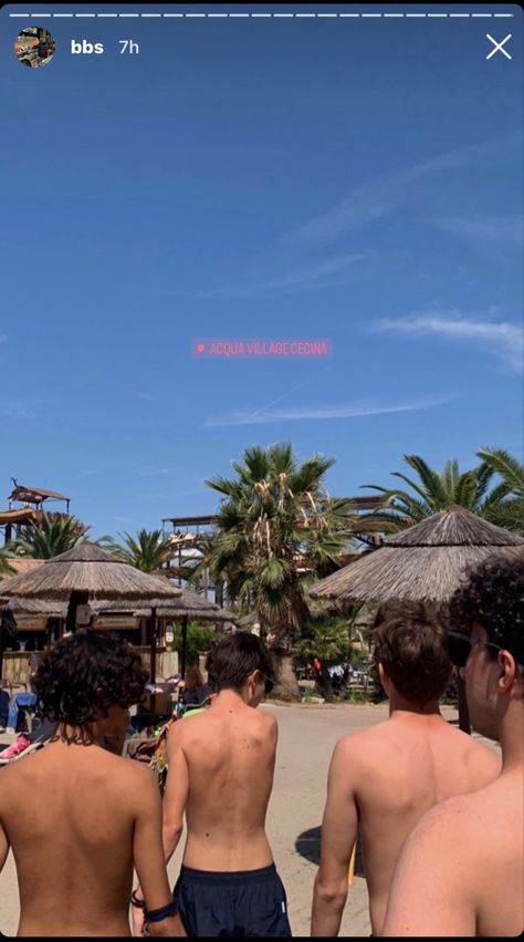 instagram story highlight friends aesthetic summer Water Park Instagram Story, Water Park Aesthetic Friends, Summer Highlights Instagram, Water Park Aesthetic, Park Aesthetic, Summer Highlights, Instagram Story Highlight, Friends Aesthetic, Waterpark