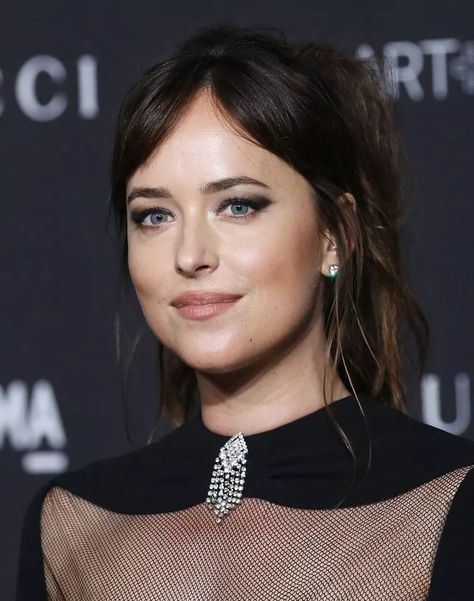 Hairstyles For Long Bangs, Styling Long Bangs, Grown Out Bangs, Curly Long Bangs, Dakota Johnson Bangs, Growing Out Bangs, Dakota Johnson Style, Hair Up Or Down, Long Bangs