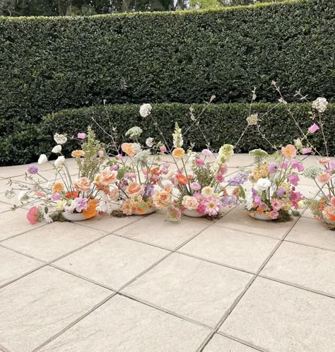 Alter Flowers, Wedding Alters, Altar Flowers, Aisle Flowers, Wedding Ceremony Flowers, Floral Arrangements Wedding, Garden Party Wedding, Ceremony Flowers, Floral Designer