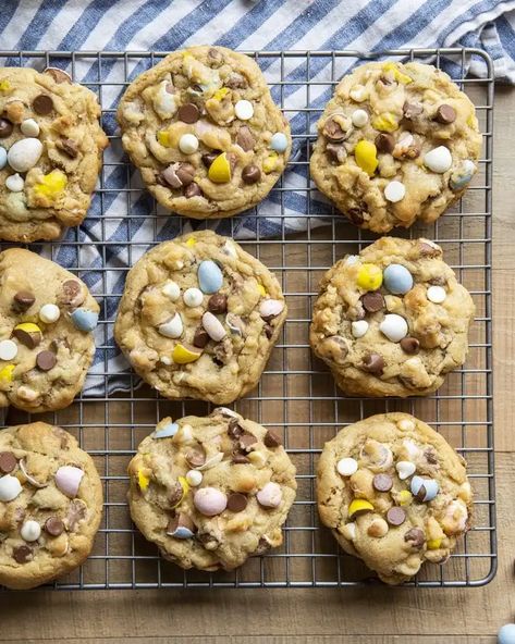 Cadbury Egg Cookies – Like Mother, Like Daughter Cadbury Egg Cookies Oatmeal, Cadberry Eggs Cookies, Cadbury Egg Cookies, Cadbury Cookies, Oat Cookie Recipe, Mini Eggs Cookies, Egg Cookies, Cadbury Eggs, Gooey Cookies