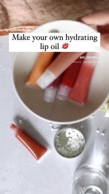 Make your own hydrating lip oil Lip Oil Recipe, Lip Gloss Diy Recipes, Lip Gloss Recipe, Homemade Lip Balm Recipe, Gloss Diy, Diy Body Scrub Recipes, Diy Lip Balm Recipes, Hydrating Lip Oil, Lip Gloss Homemade