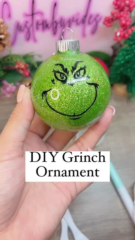 Grinch Face Ornaments Diy, The Grinch Ornaments Diy, Grinch Ornaments Diy Kid, Grinch Ornaments Diy How To Make, Grinch Diy Ornament, Grinch Ornaments Diy, Diy Grinch Ornaments, Cartoon Grinch, Grinch Diy