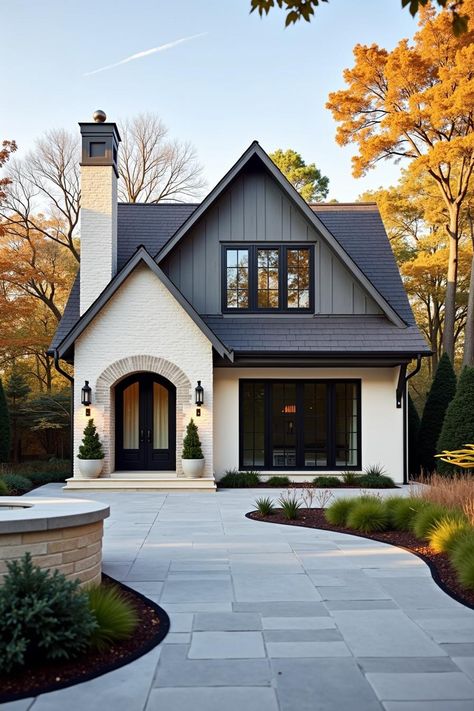 Exterior House Inspiration, House With Screened In Porch, Craftsman Cottage Exterior, Craftsmen Exteriors, Modern Craftsman House Exterior, Utah Houses, Suburban House Exterior, Single Story House Design, Scandinavian House Exterior