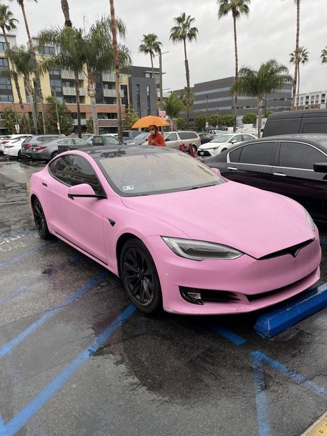 pink tesla rainy day in Irvine Tesla Models, Cute Tesla, Pink Cars Luxury, Car Tesla, Pink Tesla Aesthetic, Light Pink Car, Pink Newbalance Shoes, Pastel Cars, Pink Porche