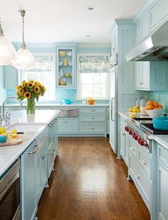 Aqua Kitchen, Cottage Kitchen Design, Серая Кухня, Refacing Kitchen Cabinets, Blue Kitchen Cabinets, Farmhouse Kitchen Cabinets, Kitchen Cabinets Decor, Cottage Kitchens, Island Ideas