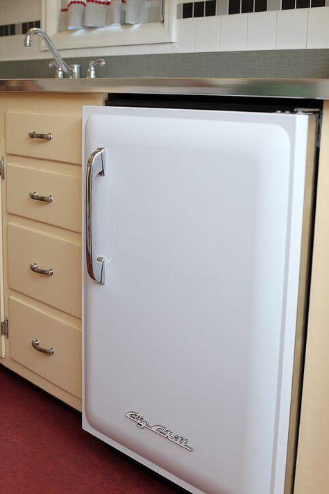 Under The Counter Refrigerator, Counter Appliances, 1940's Kitchen, Counter Refrigerator, Retro Basement, Humble Kitchen, 1930s Kitchen, Counter Fridge, 1940s Kitchen