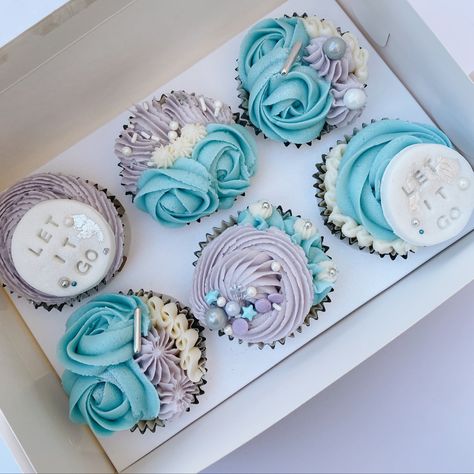 Frozen 2, into the unknown, let it go, Elsa cupcakes, sprinkles Frozen Cupcakes Toppers, Elsa Birthday Cupcakes, Elsa Frozen Cupcakes, Frozen Birthday Party Cupcakes, Elsa Cupcake Cake, Frozen Birthday Cupcake Ideas, Elsa Cupcakes Ideas, Frozen 2 Cupcakes, Frozen Cupcake Ideas