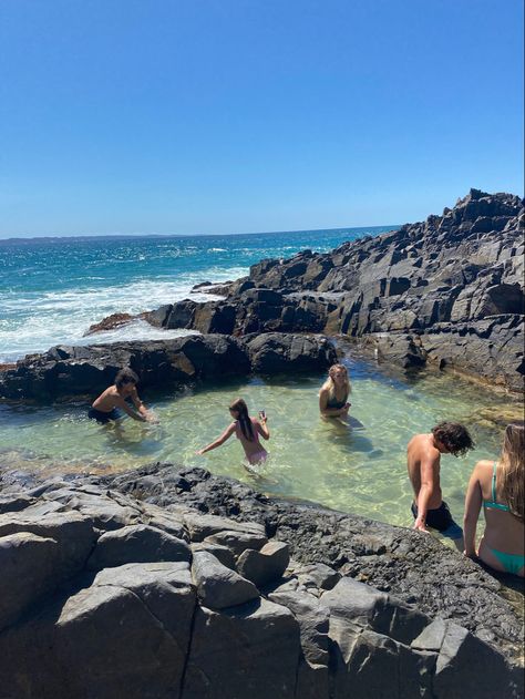 noosa heads australia beach - mayaaforward on ig Noosa Heads Australia, Noosa Aesthetic, Noosa Australia, Noosa Heads, Digital Pics, Summer Board, Australia Beach, Summer 25, Friend Pictures Poses