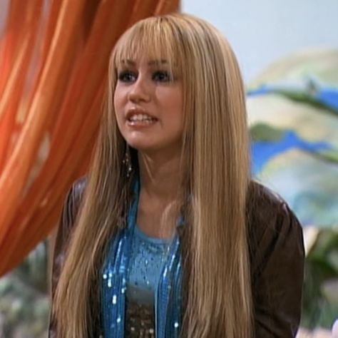 hannah montana Old Miley Cyrus, Disney Channel Original, Hannah Montana, Child Actors, Big Fashion, Miley Cyrus, Gossip Girl, Montana, Style Icons