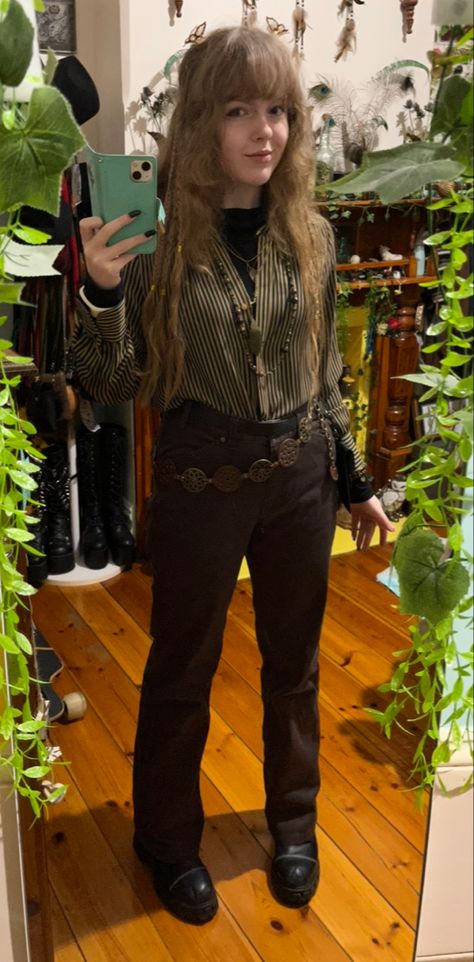 Woodland Goth Fashion, Earthy Alternative Outfits, Woodland Goth Outfits, Nature Goth Outfit, Woodland Aesthetic Outfit, Forest Aesthetic Outfit, Woodland Witch, Gender Neutral Outfits, Hippie Goth