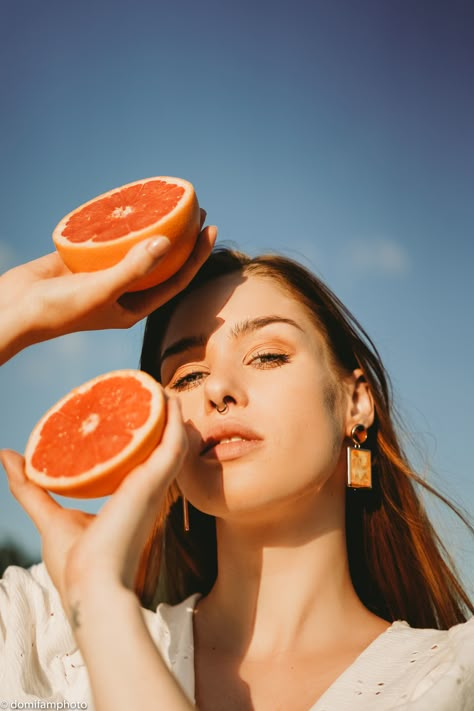 Backyard Photography, Outdoor Photoshoot Ideas, Easy Backyard, Photography Guide, Outdoor Photoshoot, Photoshoot Ideas, Grapefruit, Fruit, Photography