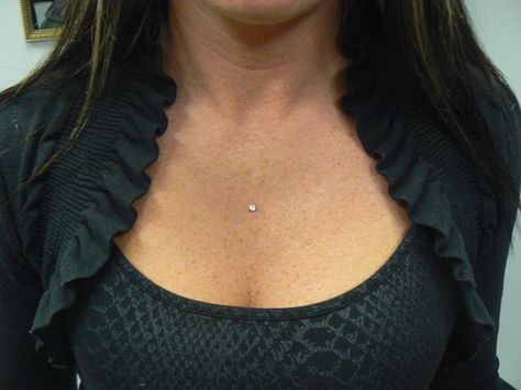 Piercing Chest Dermal, Dermal Placement Ideas, Chest Piercing Dermal, Dermal Piercing Petto, Chest Dermal Piercing Center, Surface Piercing Chest, Chest Dermal Piercing, Neck Dermal, Piercing Chest