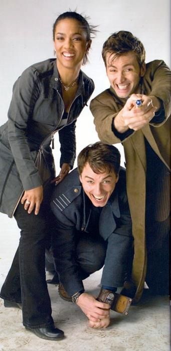 #TenthDoctor #CaptainJackHarkness #MarthaJones Martha Jones, Captain Jack Harkness, Jack Harkness, John Barrowman, 10th Doctor, Tenth Doctor, Wibbly Wobbly Timey Wimey Stuff, Torchwood, Captain Jack