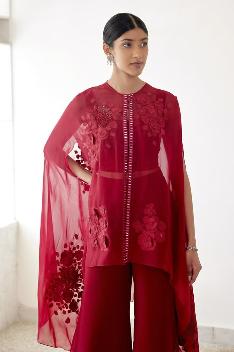 Indian Wedding Dresses, Hexagonal Pattern, Embroidered Cape, Semi Formal Outfits, Simple Kurta Designs, Iranian Women Fashion, Dresses Online Shopping, Modest Dresses Casual, Traditional Indian Outfits