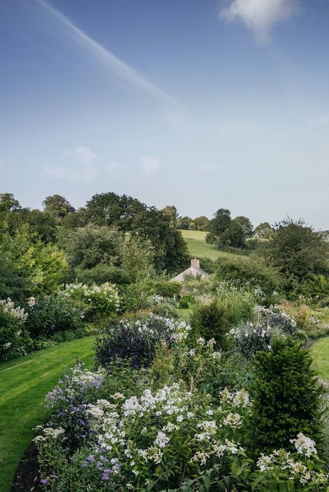 Banner Art, Herbaceous Border, Sunken Garden, Meteor Garden 2018, Magic Garden, Garden Shrubs, English Cottage Garden, English Country Gardens, Garden Route