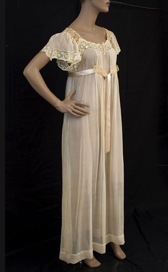 1910s nightgown for Madeleine Edwardian Nightgown, 1900s Fashion, 1910s Fashion, Lingerie Vintage, Silk Nightgown, Vintage Nightgown, Vestidos Vintage, Edwardian Fashion, Vintage Lingerie