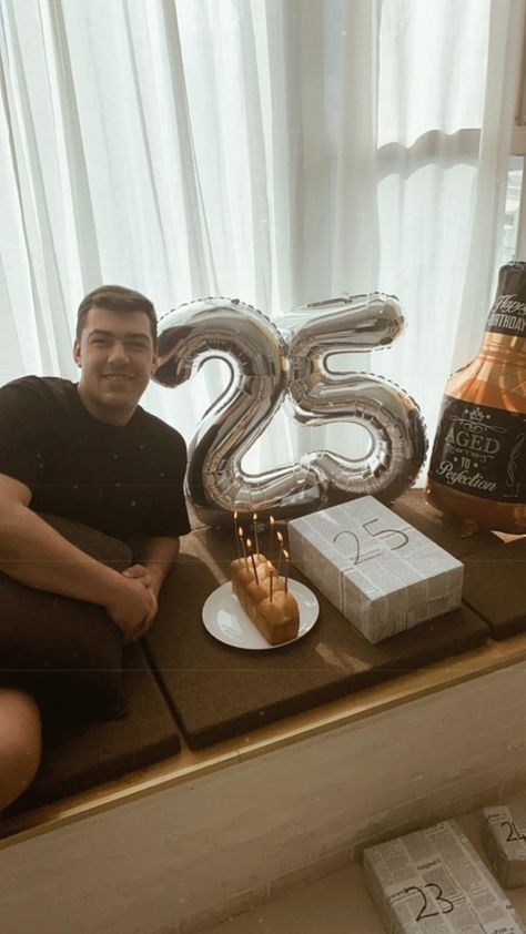 25th Birthday idea for boyfriend - photo idea for the gram’s stories 25th Birthday Boyfriend, Birthday Idea For Boyfriend, 25th Birthday For Him, 25th Birthday Ideas, Birthday Ideas For Boyfriend, Idea For Boyfriend, 25th Birthday Cakes, 25th Birthday Parties, Birthday Cake For Him