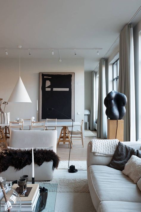 Swedish Interiors, Stockholm Apartment, Dark Interiors, Stunning Interiors, Interior Trend, Scandinavian Interior, Scandinavian Home, A Living Room, Modern Apartment