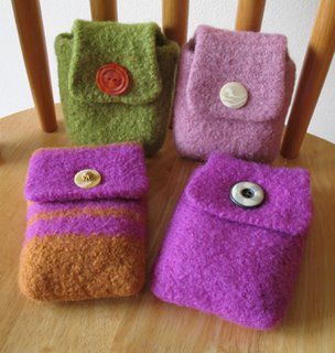 Felted Crochet Patterns, Felted Crochet Bag, Felting Patterns, Tovad Ull, Felted Bags, Purse Patterns Free, Felted Projects, Knitting Bag Pattern, Felted Crochet