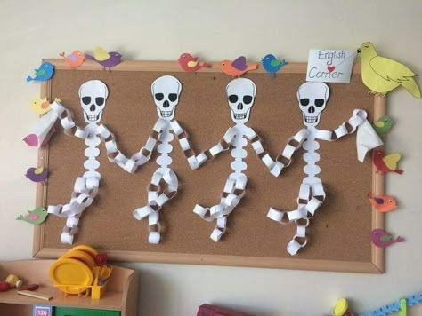 Monster Halloween Crafts Preschool, Skeleton Kindergarten Activities, Skeleton Bulletin Board Ideas, Skeleton Art For Kids, Skeleton Craft Preschool, October Art Projects, Skeleton Bulletin Board, Skeleton Crafts For Kids, Halloween Bulletin Board Ideas